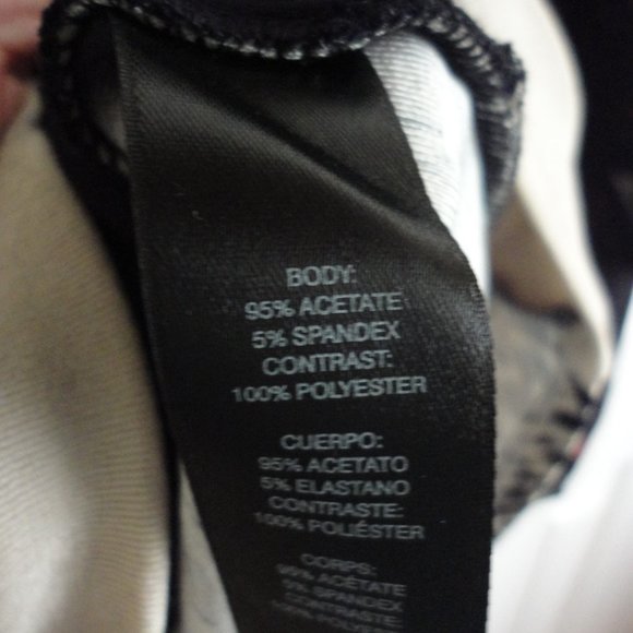 TRAVELERS BY CHICO TOP     CHICO SIZE 0  BLACK AND BEIGE  1/2 SLEEVE - Picture 3 of 4